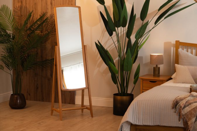 henderson-oak-standing-mirror