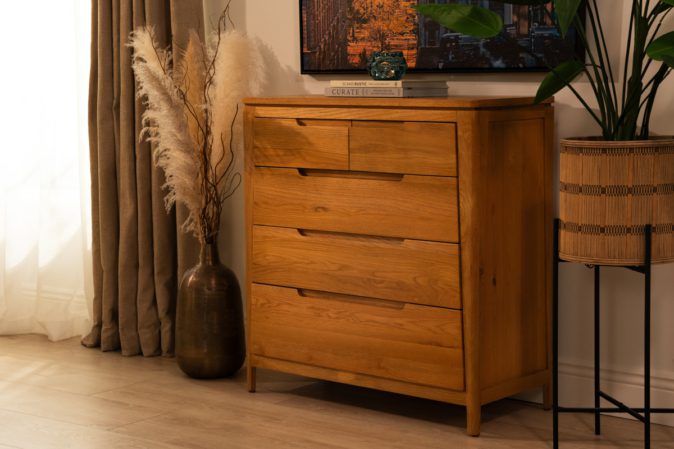 valencia-oak-5-drawers-chest