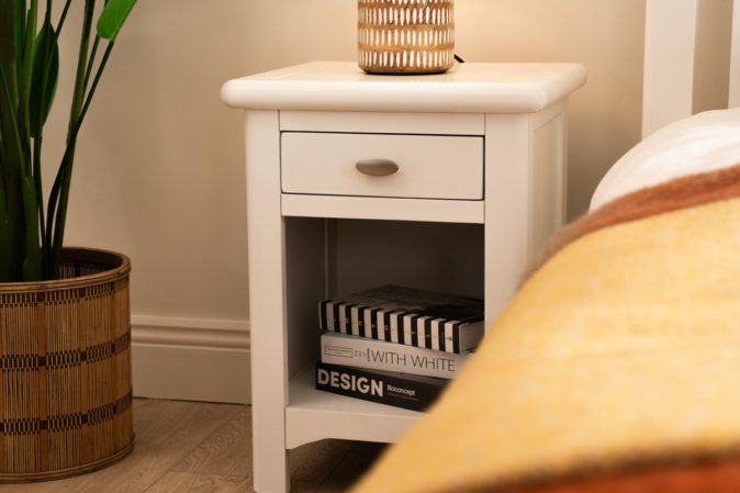 alaska-white-1-drawer-bedside-table