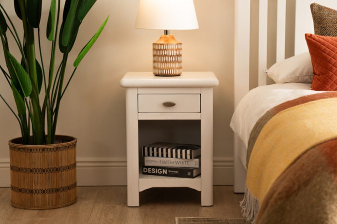 alaska-white-1-drawer-bedside-table