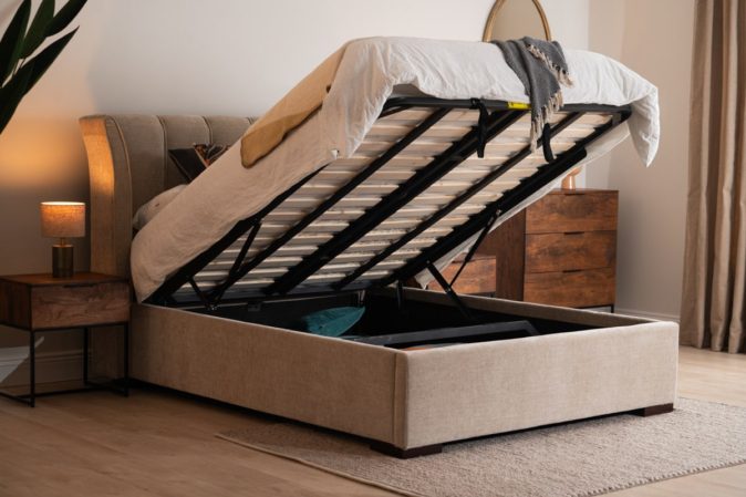 Cloudy_Taupe_fabric_Storage_bed_0005-min