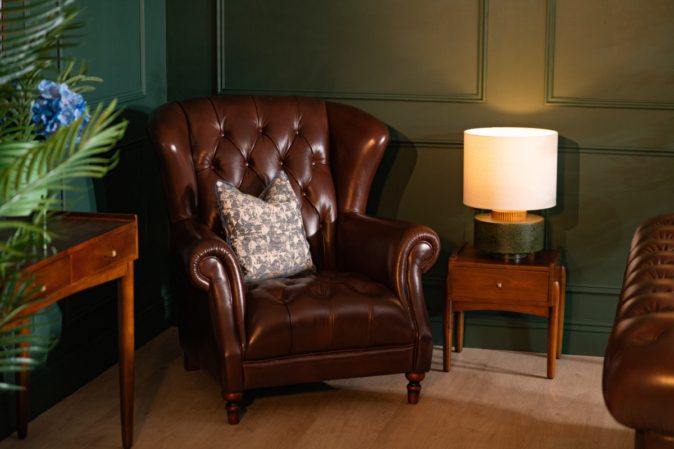 cambridge-brown-leather-buttoned-armchair